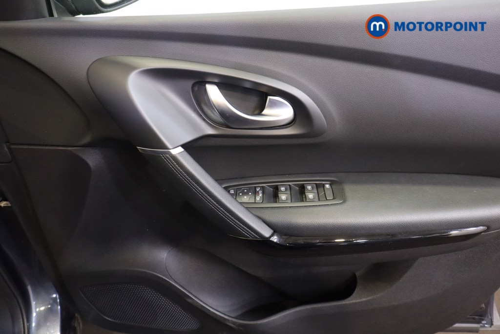 Renault Kadjar Iconic Manual Petrol SUV - Stock Number (1561848) - 7th supplementary image