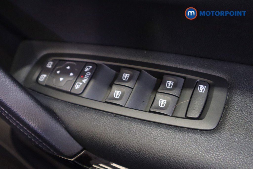 Renault Kadjar Iconic Manual Petrol SUV - Stock Number (1561848) - 9th supplementary image
