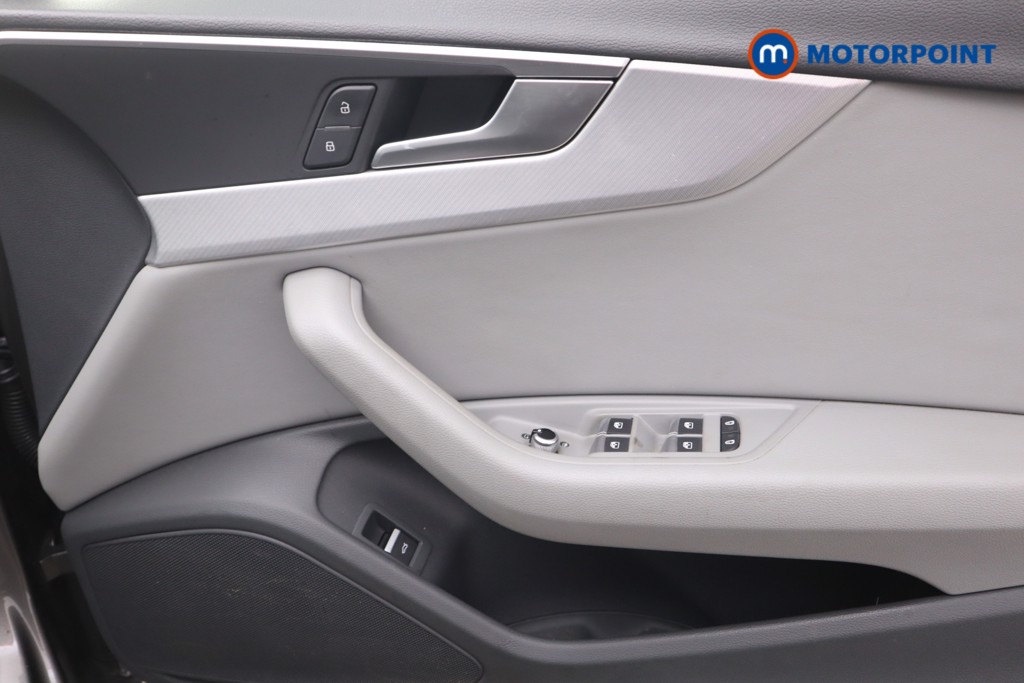 Audi A4 Sport Manual Petrol Saloon - Stock Number (1562003) - 5th supplementary image
