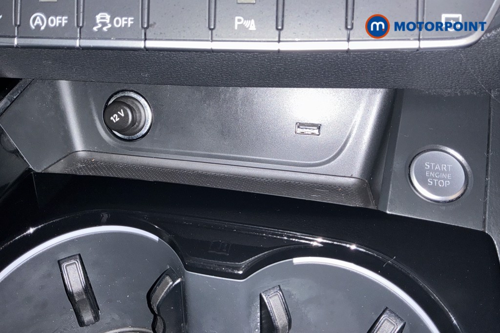 Audi A4 Black Edition Automatic Petrol Estate - Stock Number (1562035) - 15th supplementary image