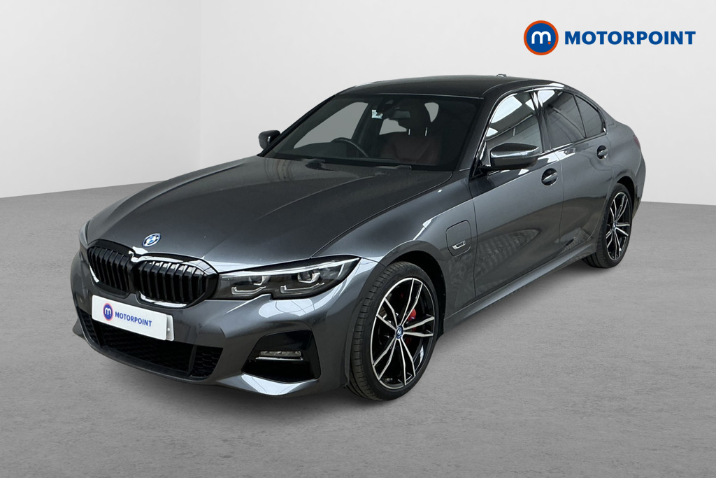 BMW 3 Series M Sport Automatic Petrol Plug-In Hybrid Saloon - Stock Number (1562140) - Passenger side front corner