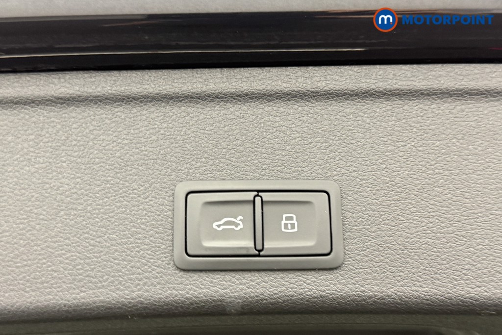 Audi A4 Black Edition Manual Petrol Estate - Stock Number (1562327) - 23rd supplementary image