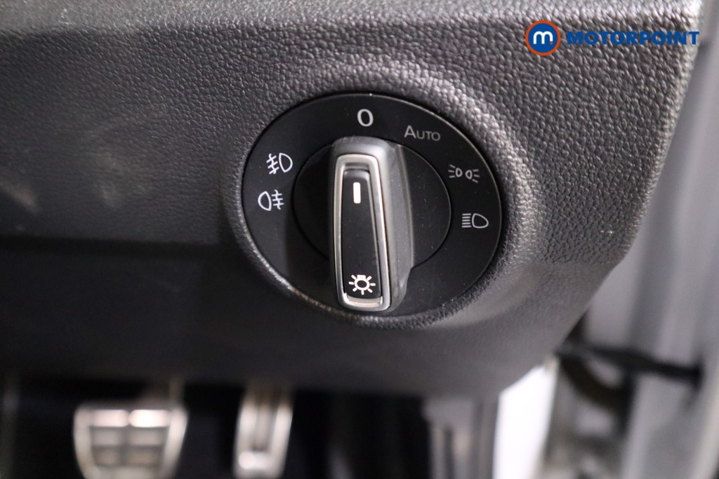 Volkswagen T-Roc R-Line Automatic Petrol SUV - Stock Number (1562383) - 9th supplementary image