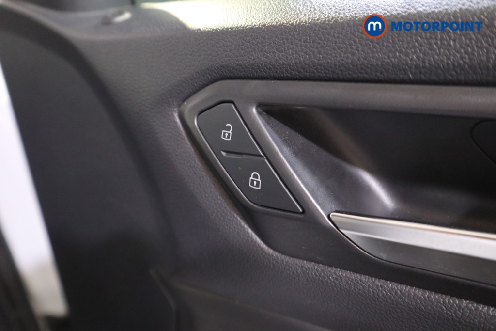 Volkswagen T-Roc R-Line Automatic Petrol SUV - Stock Number (1562383) - 10th supplementary image
