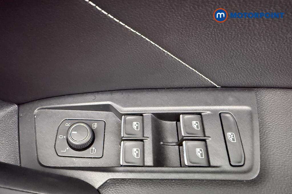 Volkswagen Tiguan R-Line Automatic Petrol SUV - Stock Number (1562391) - 19th supplementary image