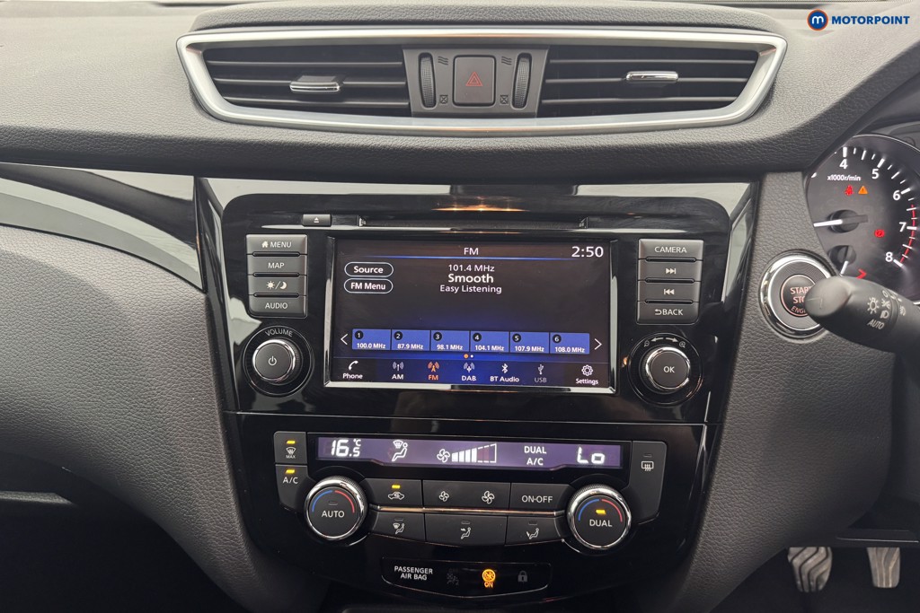 Nissan Qashqai N-Connecta Manual Petrol SUV - Stock Number (1563165) - 2nd supplementary image