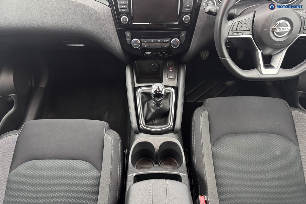 Nissan Qashqai N-Connecta Manual Petrol SUV - Stock Number (1563165) - 5th supplementary image
