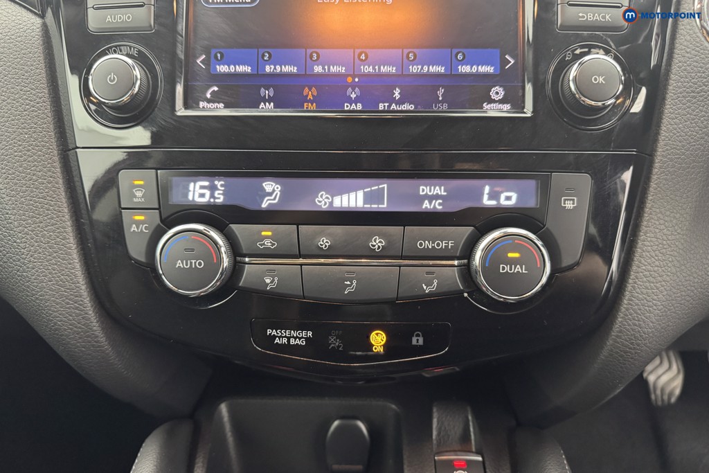 Nissan Qashqai N-Connecta Manual Petrol SUV - Stock Number (1563165) - 14th supplementary image