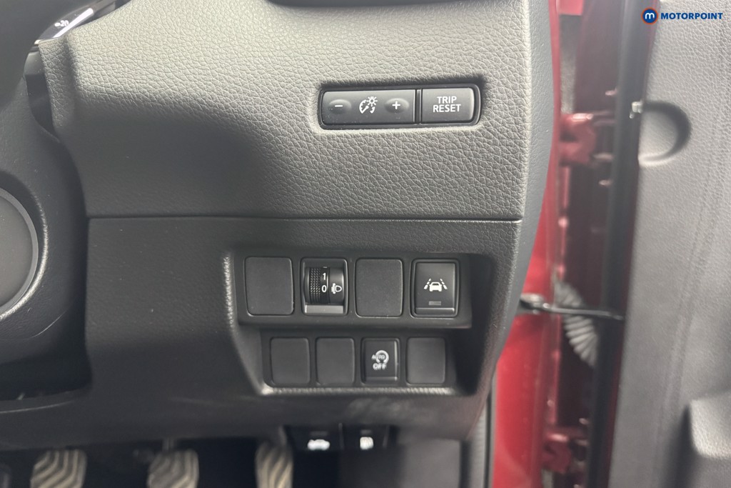 Nissan Qashqai N-Connecta Manual Petrol SUV - Stock Number (1563165) - 15th supplementary image