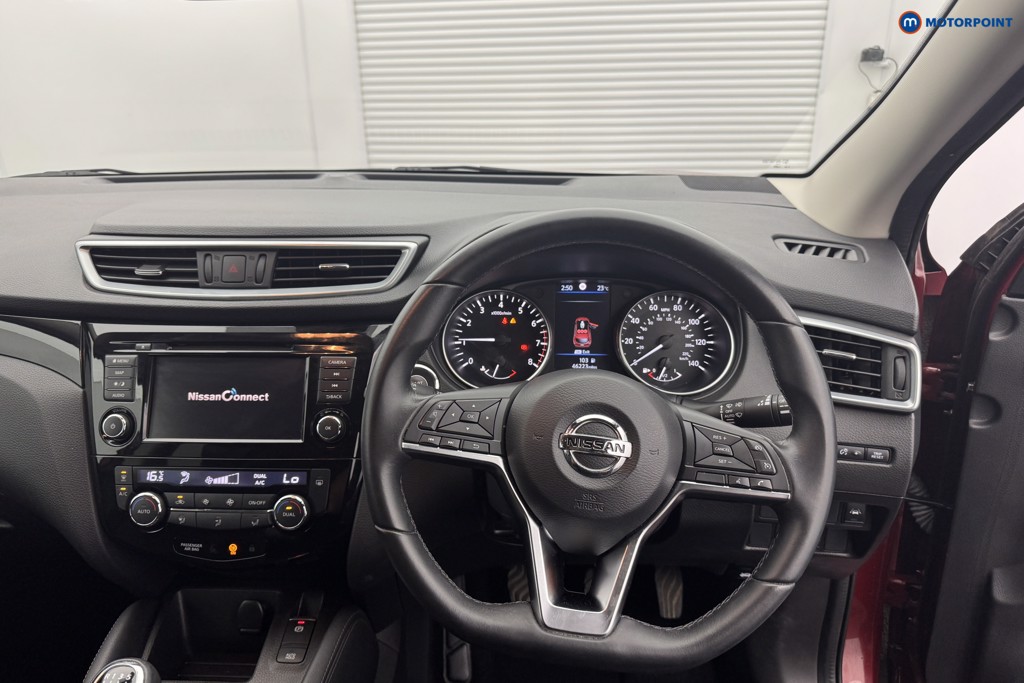 Nissan Qashqai N-Connecta Manual Petrol SUV - Stock Number (1563165) - 1st supplementary image
