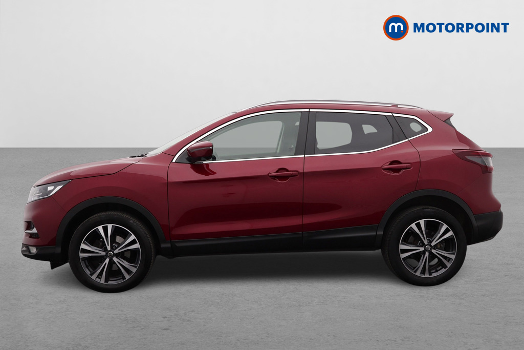 Nissan Qashqai N-Connecta Manual Petrol SUV - Stock Number (1563165) - Passenger side