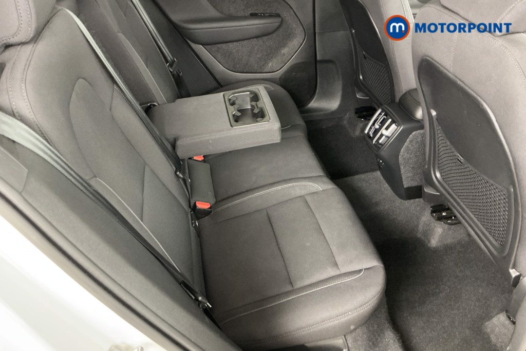 Volvo Xc40 Momentum Manual Petrol SUV - Stock Number (1563335) - 4th supplementary image