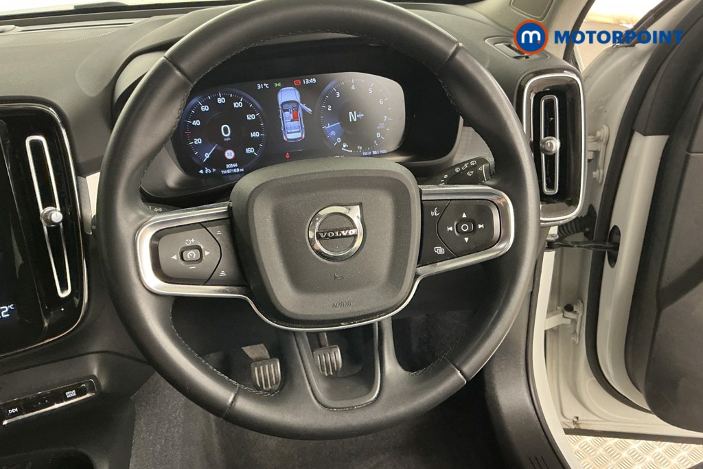 Volvo Xc40 Momentum Manual Petrol SUV - Stock Number (1563335) - 6th supplementary image