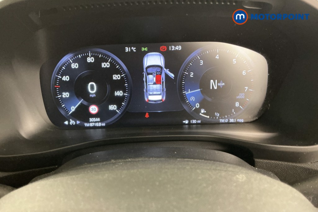 Volvo Xc40 Momentum Manual Petrol SUV - Stock Number (1563335) - 9th supplementary image