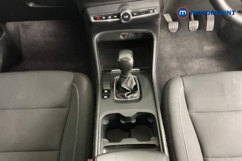 Volvo Xc40 Momentum Manual Petrol SUV - Stock Number (1563335) - 11th supplementary image