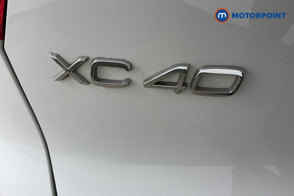 Volvo Xc40 Momentum Manual Petrol SUV - Stock Number (1563335) - 29th supplementary image