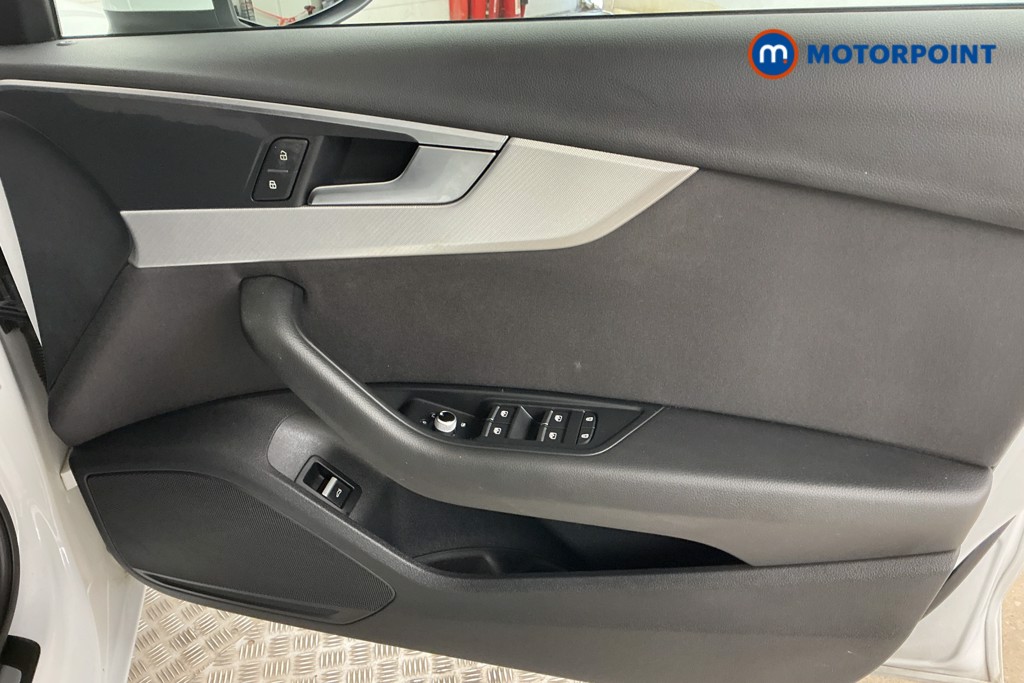 Audi A4 Technik Automatic Diesel Estate - Stock Number (1563596) - 21st supplementary image