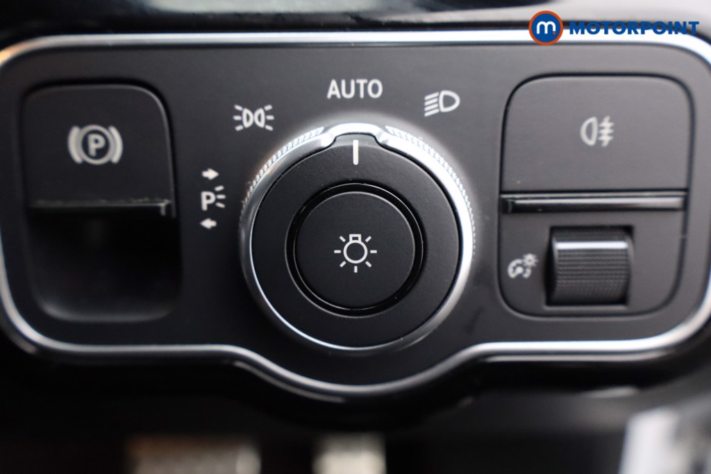 Mercedes-Benz A Class Amg Line Executive Edition Automatic Petrol Saloon - Stock Number (1563610) - 14th supplementary image