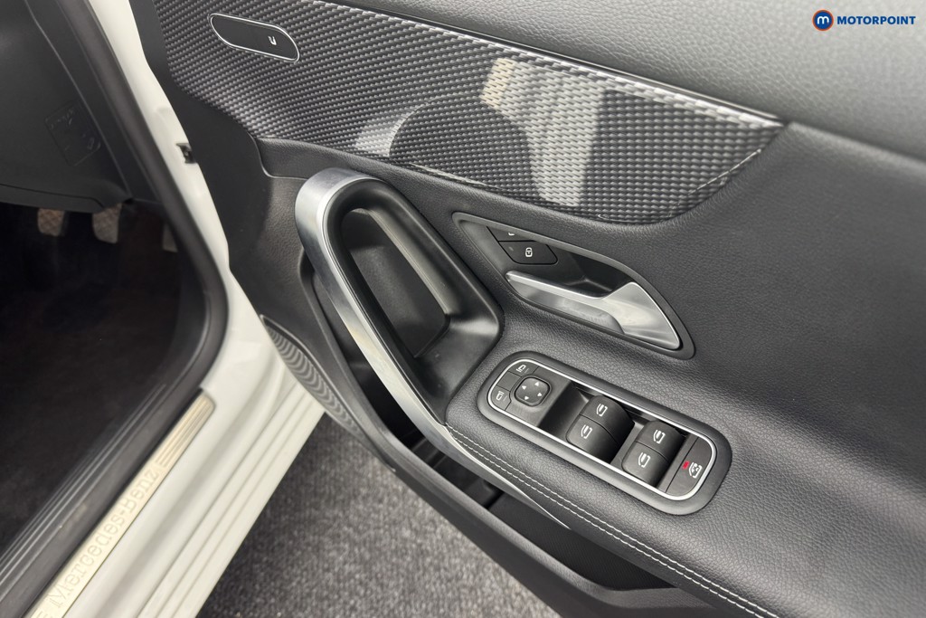 Mercedes-Benz A Class Sport Manual Petrol Hatchback - Stock Number (1564033) - 17th supplementary image