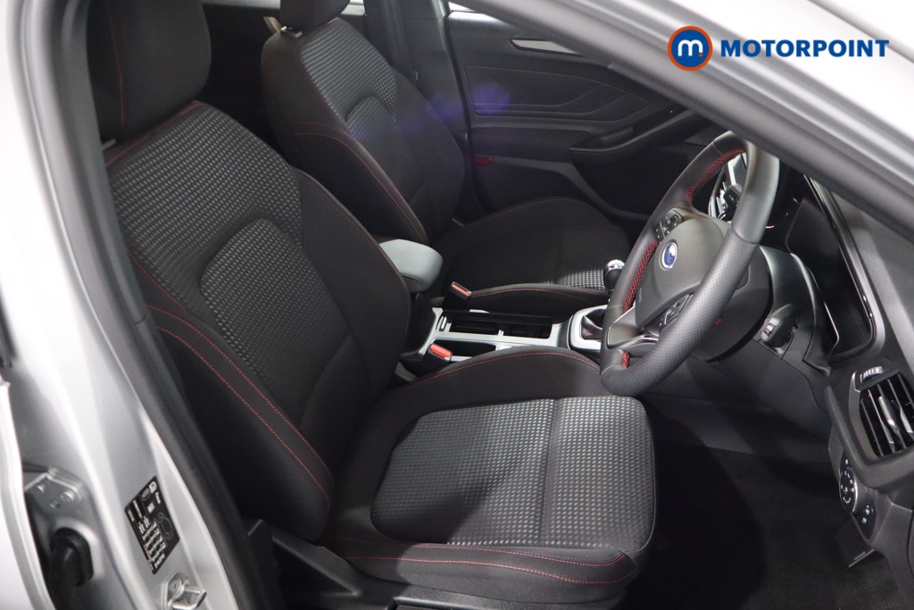 Ford Focus St-Line Manual Petrol-Electric Hybrid Hatchback - Stock Number (1564248) - 4th supplementary image