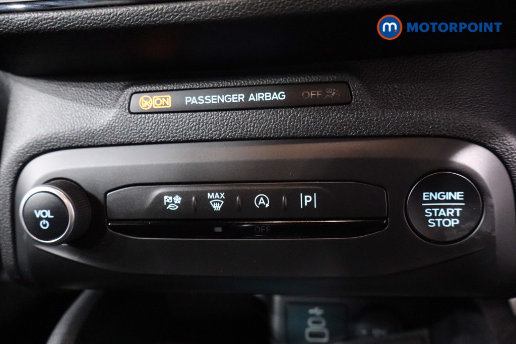 Ford Focus St-Line Manual Petrol-Electric Hybrid Hatchback - Stock Number (1564248) - 14th supplementary image