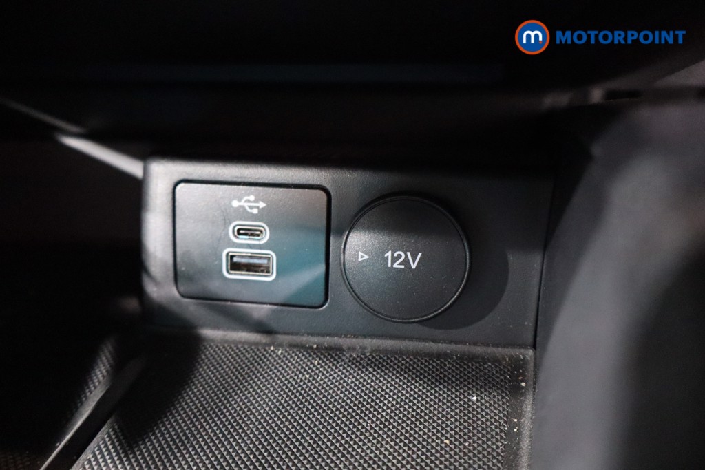 Ford Focus St-Line Manual Petrol-Electric Hybrid Hatchback - Stock Number (1564248) - 16th supplementary image
