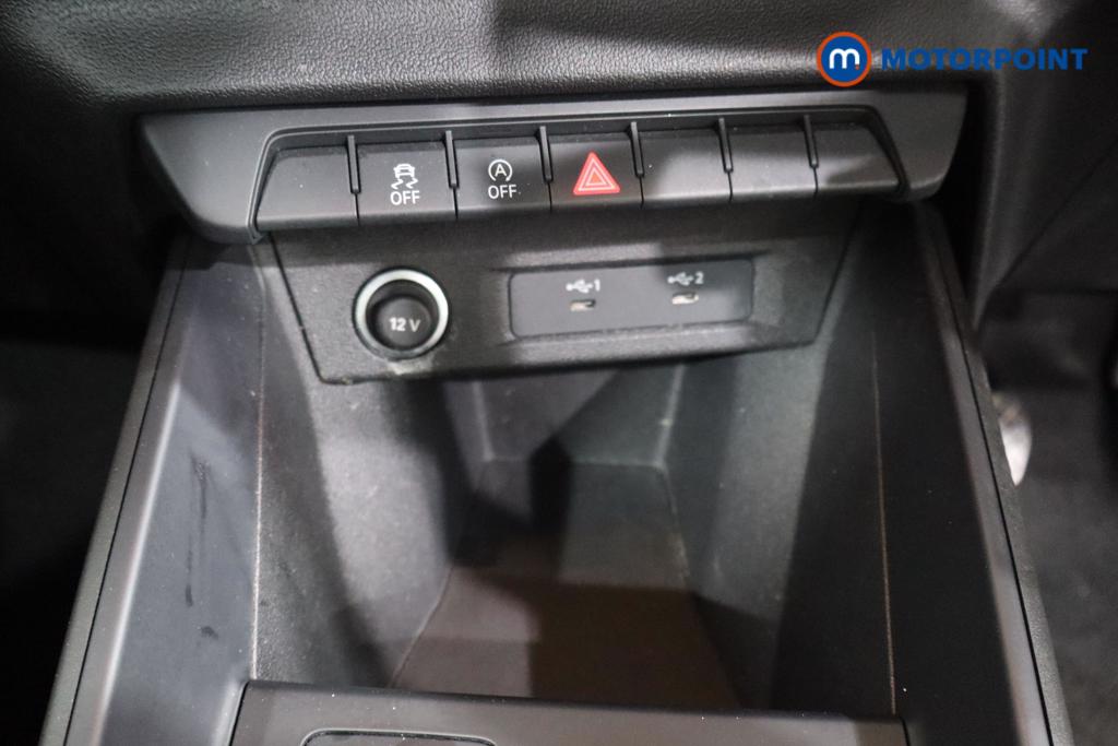Audi A1 Technik Manual Petrol Hatchback - Stock Number (1564648) - 4th supplementary image