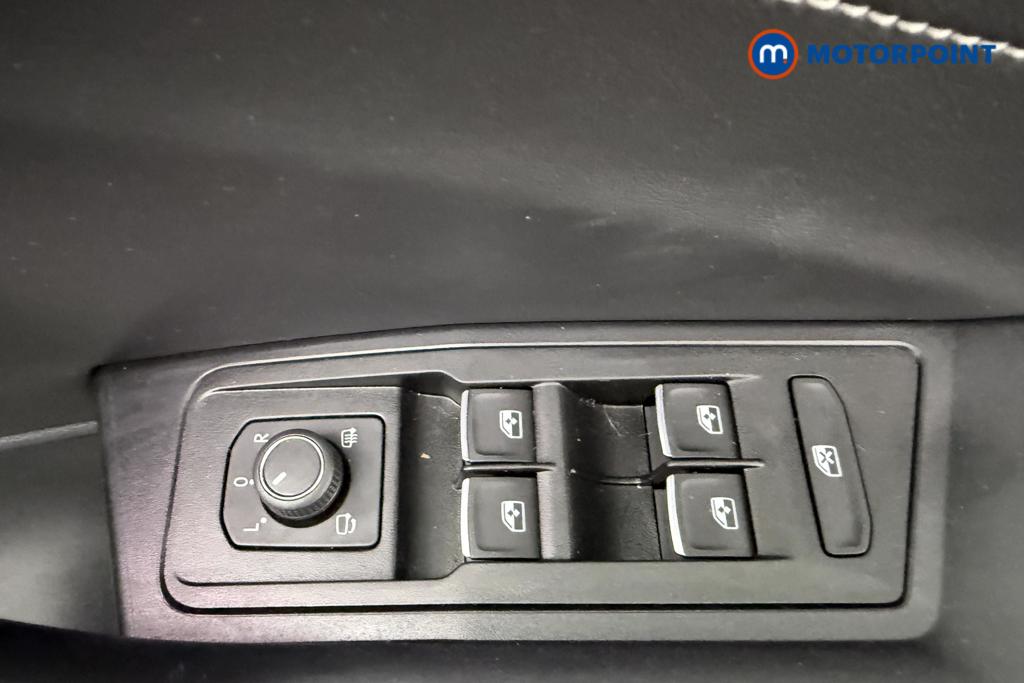 Volkswagen T-Roc R-Line Automatic Petrol SUV - Stock Number (1564742) - 19th supplementary image
