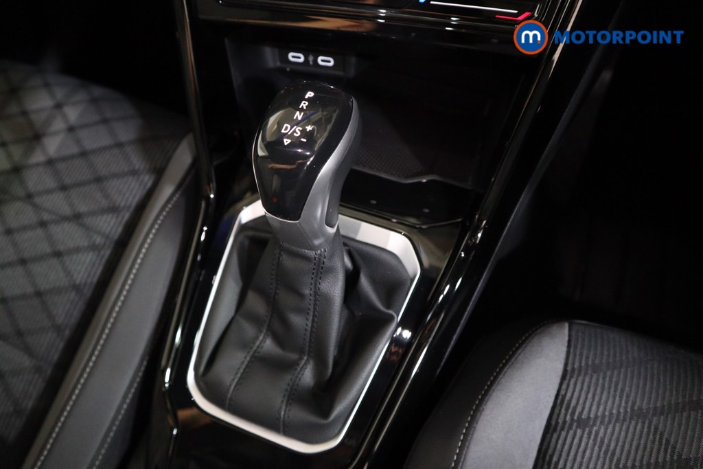 Volkswagen T-Roc R-Line Automatic Diesel SUV - Stock Number (1564840) - 8th supplementary image