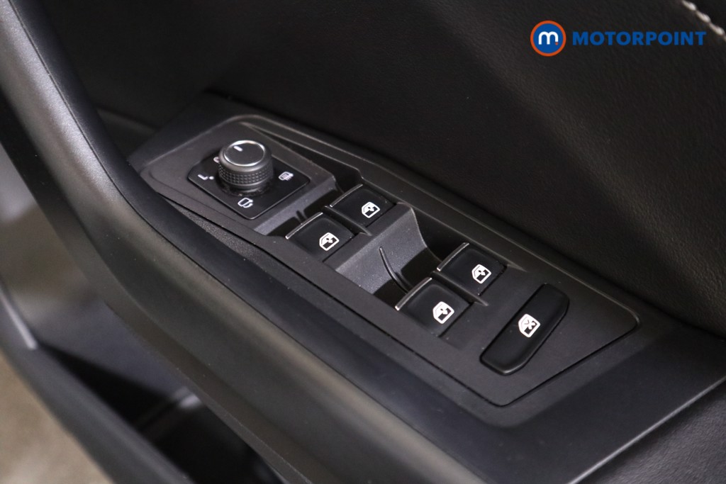 Volkswagen T-Roc R-Line Automatic Diesel SUV - Stock Number (1564840) - 11th supplementary image