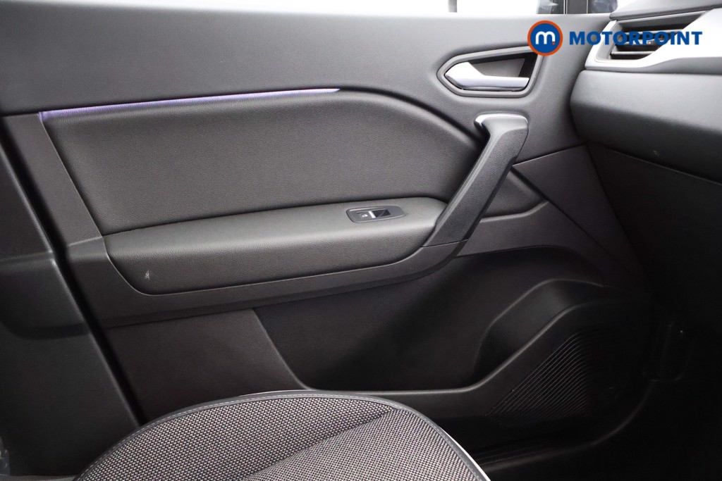 Renault Captur S Edition Automatic Petrol Plug-In Hybrid SUV - Stock Number (1564865) - 7th supplementary image