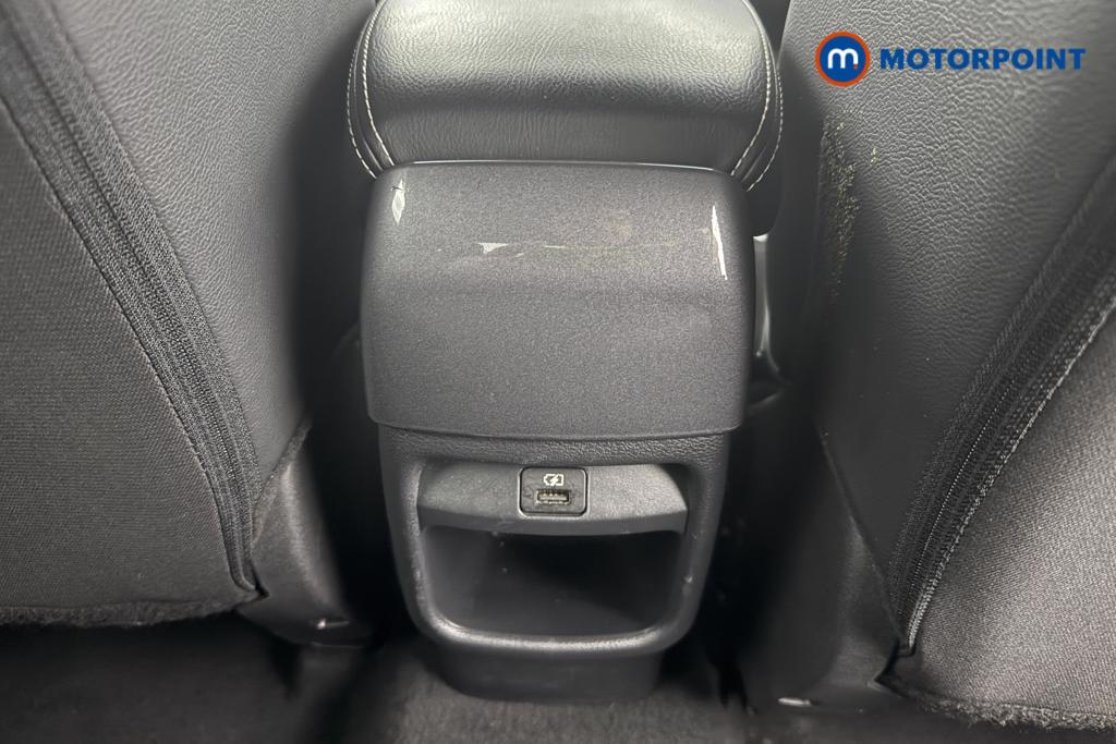 Nissan Juke N-Connecta Automatic Petrol SUV - Stock Number (1564986) - 20th supplementary image