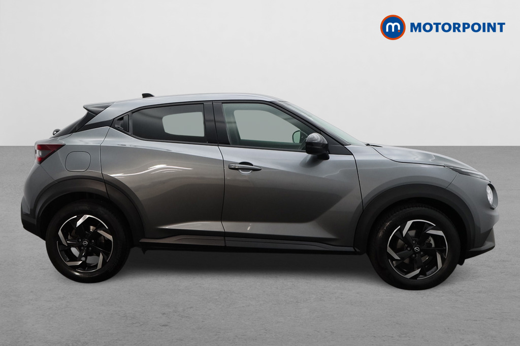 Nissan Juke N-Connecta Automatic Petrol SUV - Stock Number (1564986) - Drivers side