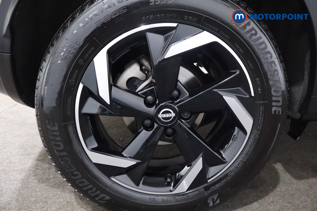 Nissan Juke N-Connecta Automatic Petrol SUV - Stock Number (1564999) - 9th supplementary image