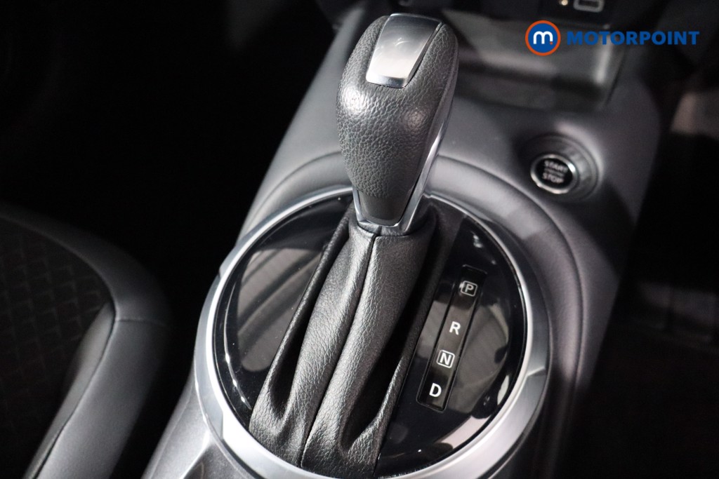 Nissan Juke N-Connecta Automatic Petrol SUV - Stock Number (1564999) - 14th supplementary image
