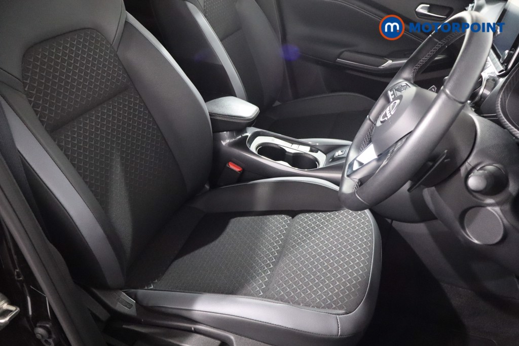 Nissan Juke N-Connecta Automatic Petrol SUV - Stock Number (1564999) - 22nd supplementary image