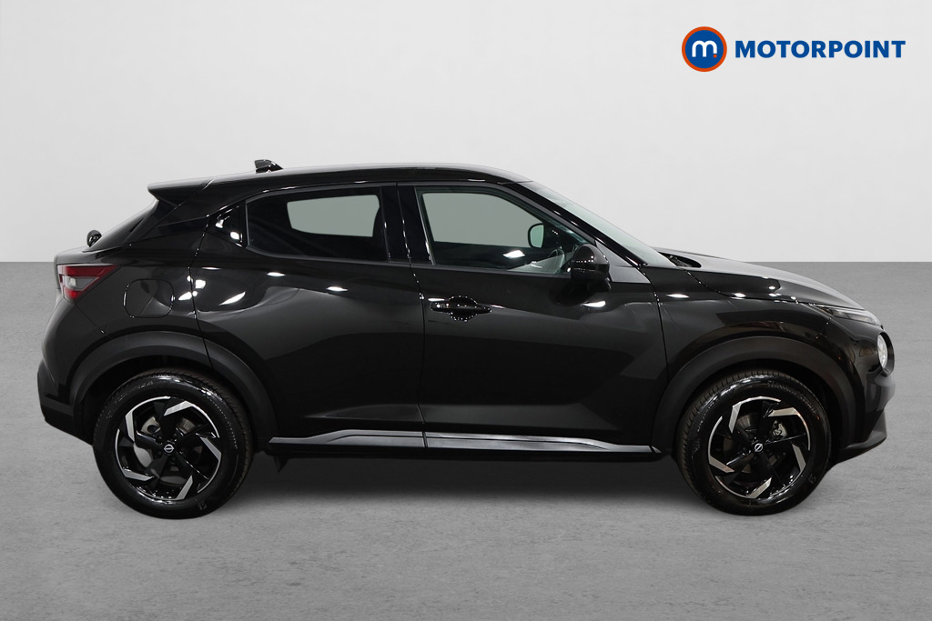 Nissan Juke N-Connecta Automatic Petrol SUV - Stock Number (1564999) - Drivers side