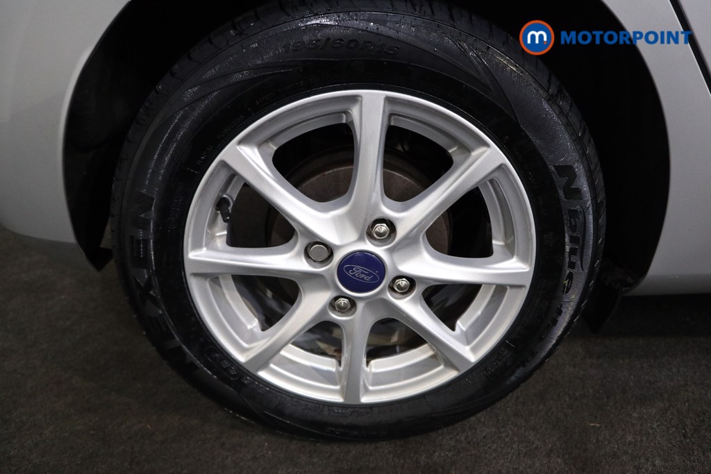 Ford Fiesta Zetec Manual Petrol Hatchback - Stock Number (1565548) - 15th supplementary image