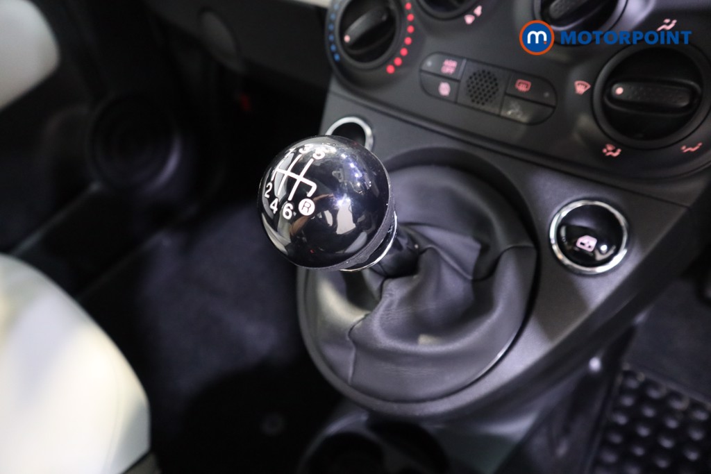 Fiat 500 Dolcevita Manual Petrol-Electric Hybrid Hatchback - Stock Number (1565577) - 8th supplementary image