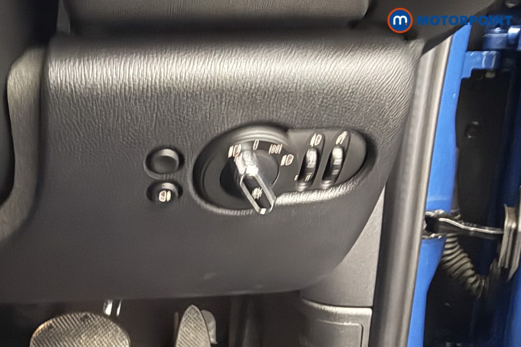 Mini Hatchback Cooper S Exclusive Automatic Petrol Hatchback - Stock Number (1565766) - 13th supplementary image