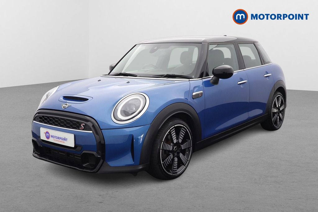 Mini Hatchback Cooper S Exclusive Automatic Petrol Hatchback - Stock Number (1565766) - Passenger side front corner