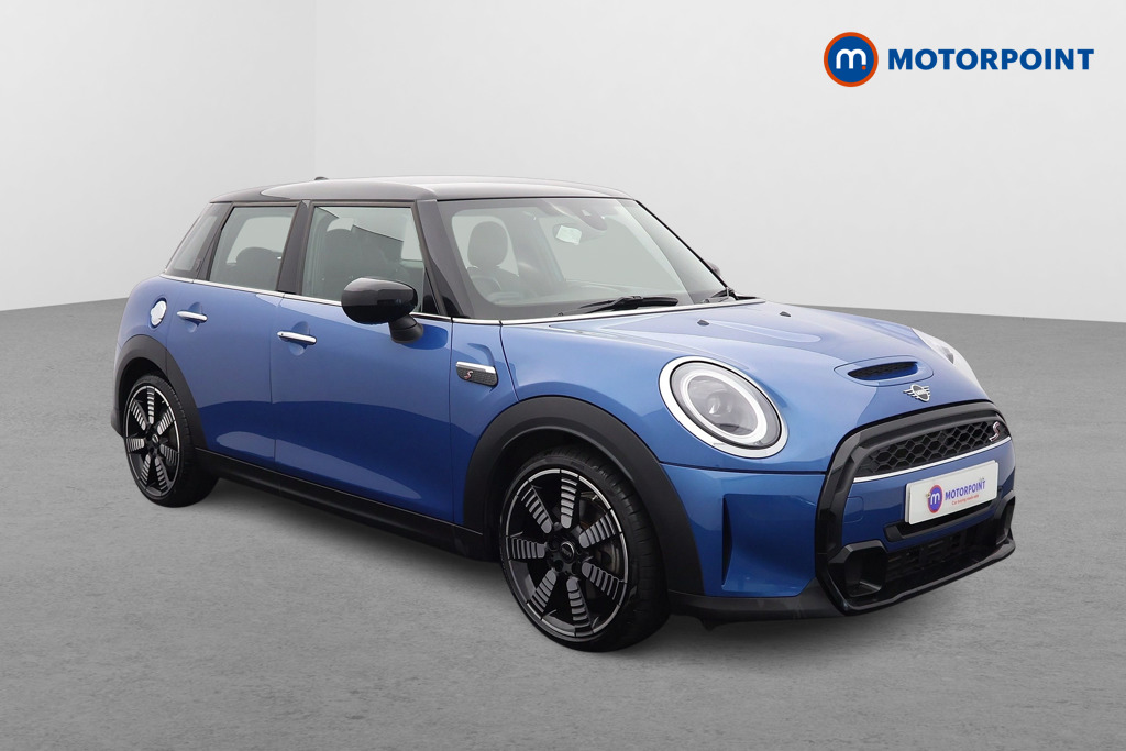 Mini Hatchback Cooper S Exclusive Automatic Petrol Hatchback - Stock Number (1565766) - Drivers side front corner