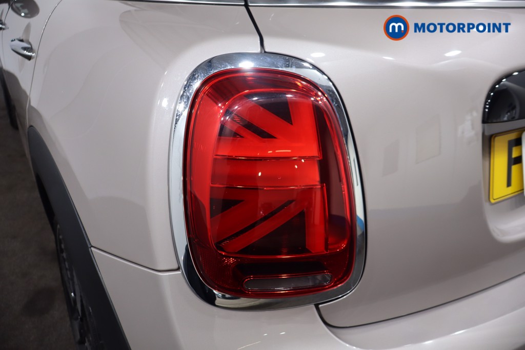 Mini Hatchback Cooper S Exclusive Automatic Petrol Hatchback - Stock Number (1565781) - 33rd supplementary image