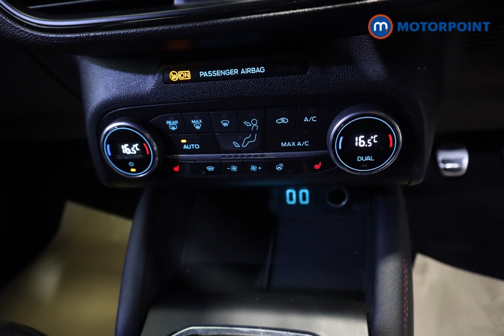 Ford Focus St-Line X Edition Manual Petrol-Electric Hybrid Hatchback - Stock Number (1565852) - 6th supplementary image