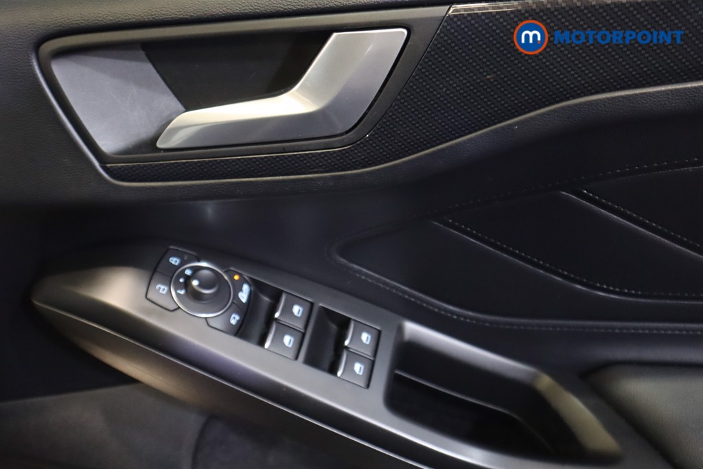 Ford Focus St-Line X Edition Manual Petrol-Electric Hybrid Hatchback - Stock Number (1565852) - 9th supplementary image