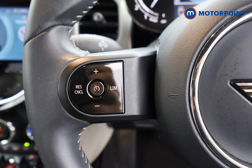 Mini Hatchback Cooper Exclusive Automatic Petrol Hatchback - Stock Number (1565950) - 2nd supplementary image