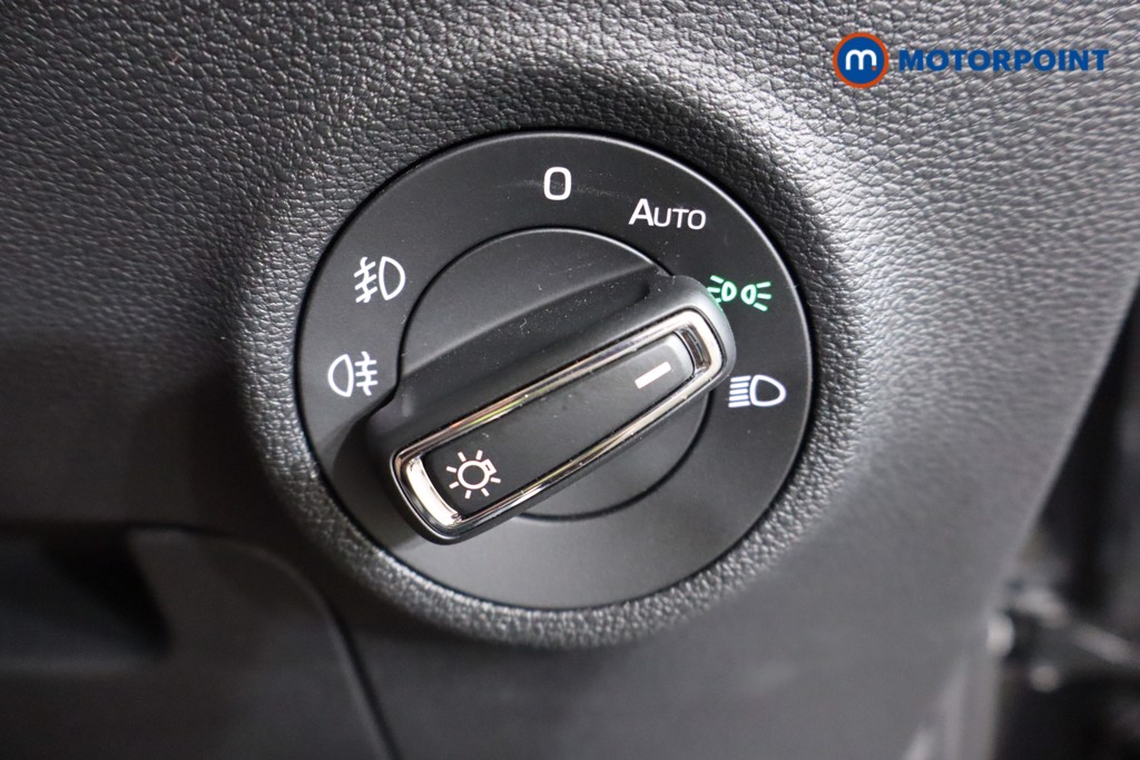 Skoda Karoq Se L Manual Petrol SUV - Stock Number (1565978) - 16th supplementary image