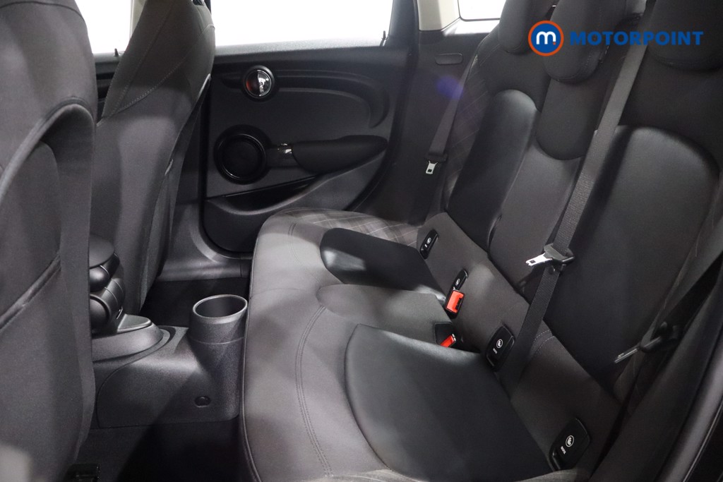 Mini Hatchback Cooper Classic Manual Petrol Hatchback - Stock Number (1566026) - 5th supplementary image