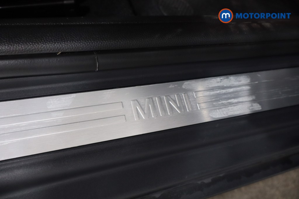 Mini Hatchback Cooper Classic Manual Petrol Hatchback - Stock Number (1566026) - 24th supplementary image