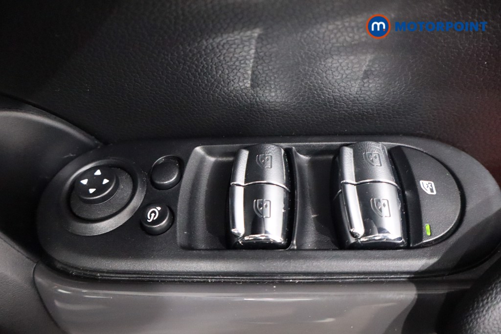 Mini Hatchback Cooper Classic Manual Petrol Hatchback - Stock Number (1566026) - 25th supplementary image